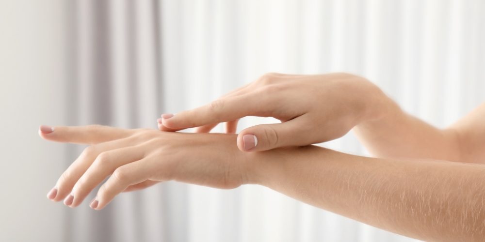 10 Simple Steps for Achieving Soft, Smooth Hands: A Beginner's Guide